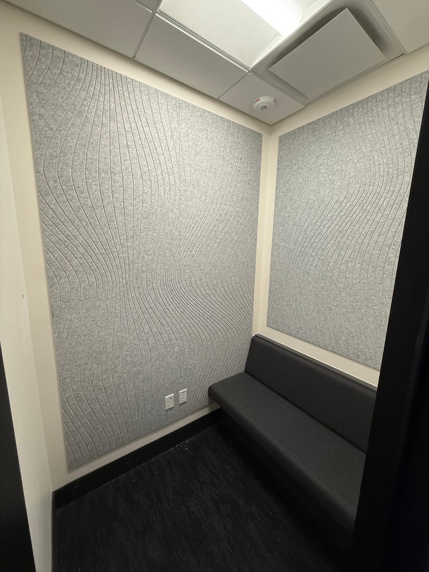 Acoustic wall panels — Commercial focus room